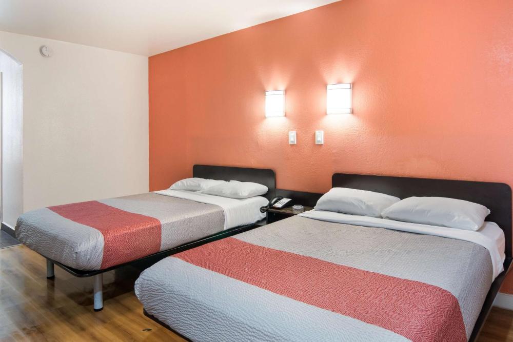 Deluxe Quadruple Room - Smoking interior